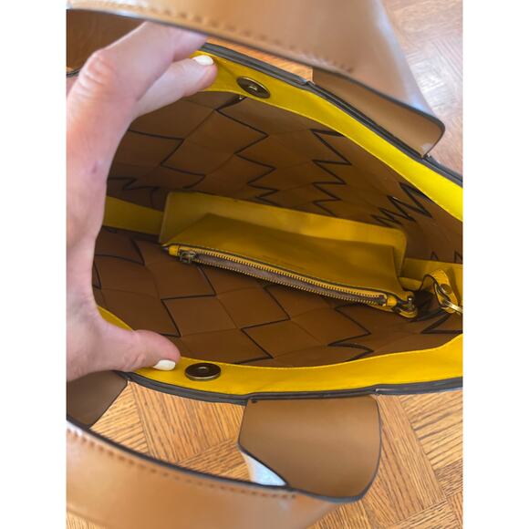 Michael Kors Mott Woven leather tote/shoulder bag in harvest fall colors - Picture 5 of 10